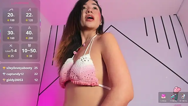 VictoriaRouge  online show from 24, 11, 2025