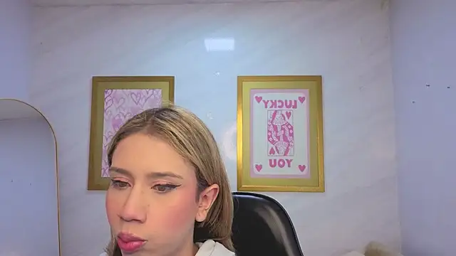 Evy Luxx v online show from 10, 4, 2026