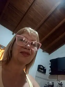 SexyMilf1211 online show from 19, 4, 2026