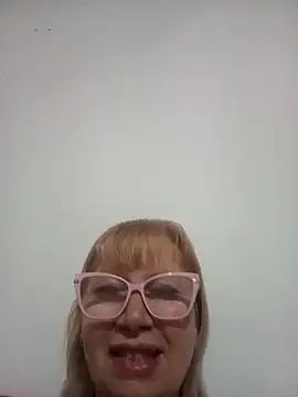 Snapshot of SexyMilf1211 chatting on 30, 4, 2026 SexyMilf1211 online show from 30, 4, 2026