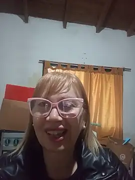 Snapshot of SexyMilf1211 chatting on 21, 5, 2026 SexyMilf1211 online show from 21, 5, 2026