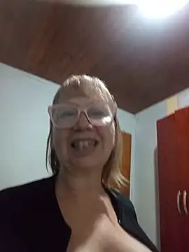 Snapshot of SexyMilf1211 chatting on 4, 8, 2026 SexyMilf1211 online show from 4, 8, 2026
