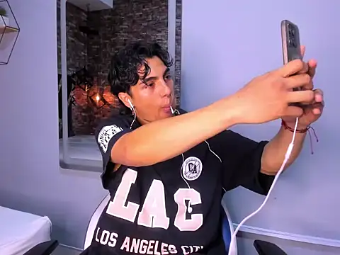 MattFiore online show from 21, 12, 2025