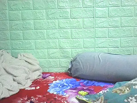 Snapshot of hvc1007 chatting on 1, 12, 2025 hvc1007 online show from 1, 12, 2025