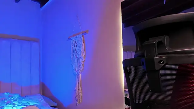 Seab trooy online show from 4, 3, 2026