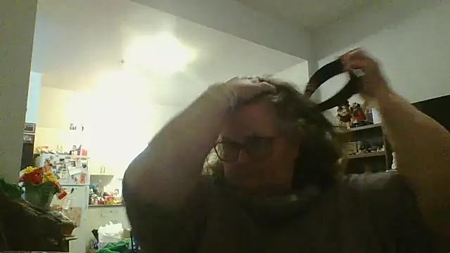 TiguhguhrsRose online show from 18, 11, 2025