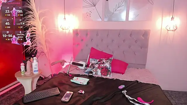 Snapshot of Celestehonney chatting on 16, 12, 2025 Celestehonney online show from 16, 12, 2025