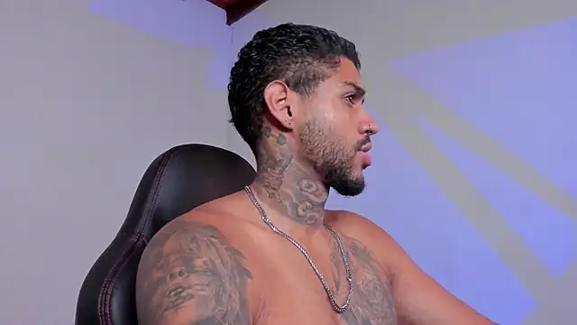 LuigiVitale 1 online show from 25, 11, 2025