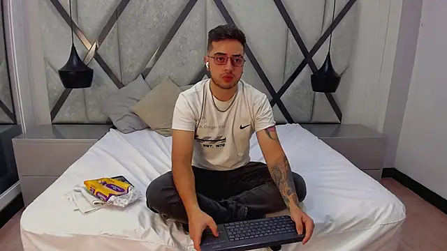 Ethan Greys online show from 14, 1, 2026