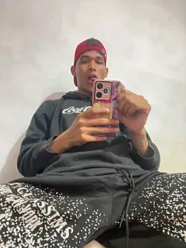 Luigi cumming1 online show from 26, 4, 2026