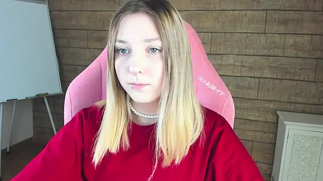 Snapshot of TinnaBurton chatting on 28, 6, 2026 TinnaBurton online show from 28, 6, 2026