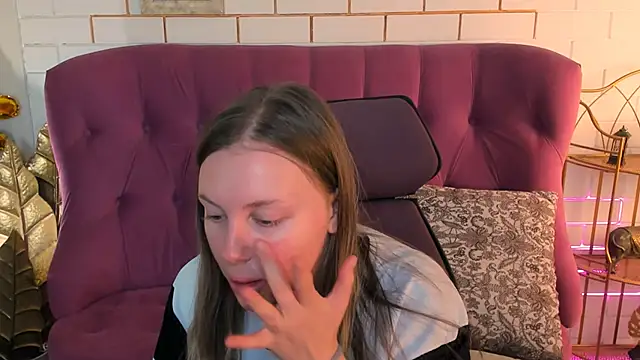 Snapshot of SandraLindsey chatting on 29, 11, 2025 SandraLindsey online show from 29, 11, 2025