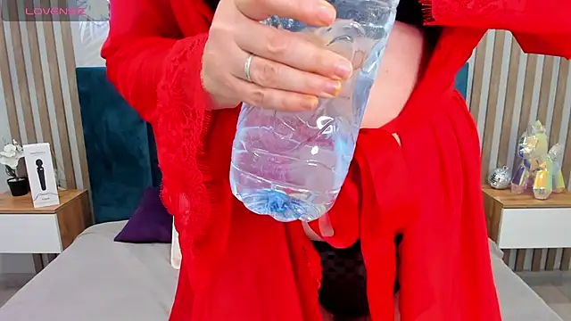 Valerie King online show from 16, 11, 2025