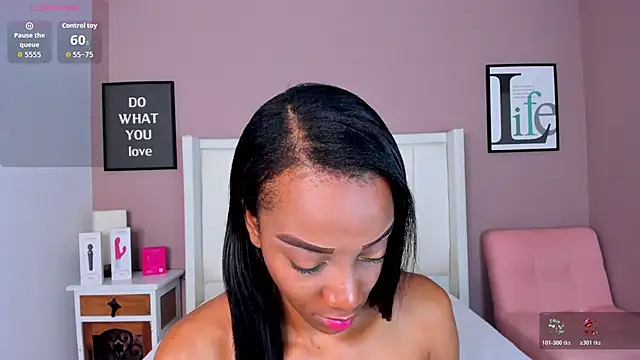 SandyAdaeze online show from 4, 12, 2025