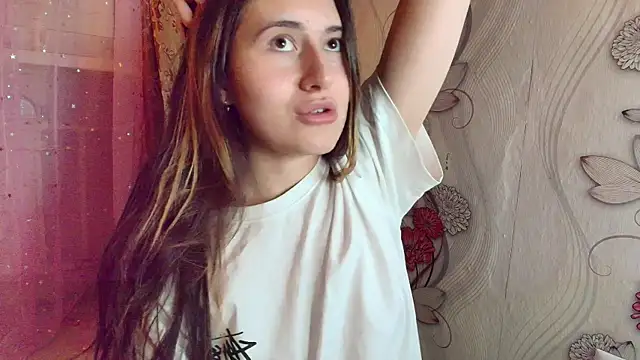 Snapshot of KristinaScott chatting on 30, 11, 2025 KristinaScott online show from 30, 11, 2025