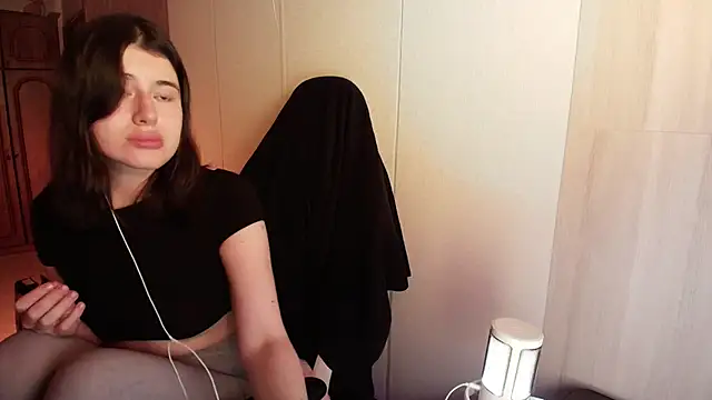 KristinaScott online show from 23, 2, 2026