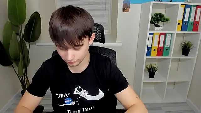 AlejandroEllias online show from 3, 2, 2026