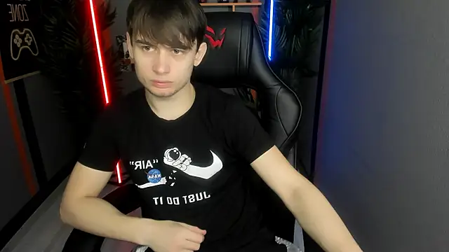 AlejandroEllias online show from 4, 2, 2026