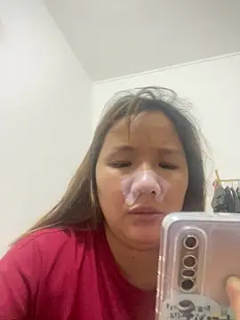 yiyi0316 online show from 9, 4, 2026