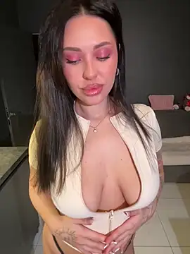 Lolla dolly online show from 28, 11, 2025