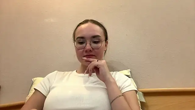 MidnightMelt online show from 21, 11, 2025