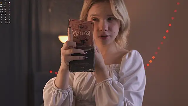 PhillisEsplin online show from 15, 12, 2025