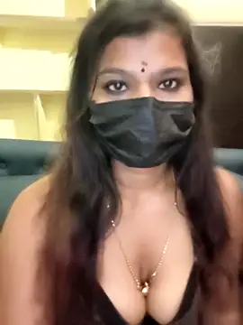 Snapshot of Premalatha_28 chatting on 4, 3, 2026 Premalatha 28 online show from 4, 3, 2026