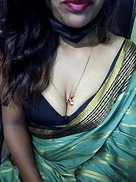 Snapshot of Premalatha_28 chatting on 18, 3, 2026 Premalatha 28 online show from 18, 3, 2026