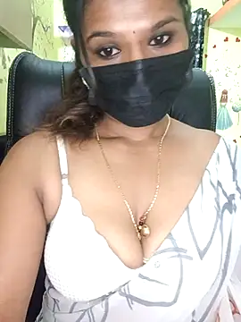 Snapshot of Premalatha_28 chatting on 4, 4, 2026 Premalatha 28 online show from 4, 4, 2026