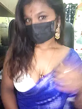 Snapshot of Premalatha_28 chatting on 8, 4, 2026 Premalatha 28 online show from 8, 4, 2026