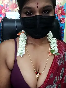 Snapshot of Premalatha_28 chatting on 9, 4, 2026 Premalatha 28 online show from 9, 4, 2026