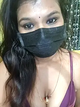 Snapshot of Premalatha_28 chatting on 15, 4, 2026 Premalatha 28 online show from 15, 4, 2026