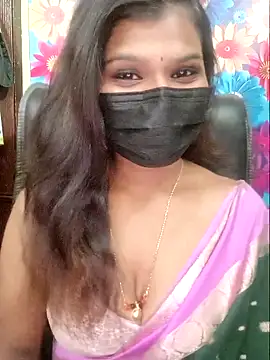 Snapshot of Premalatha_28 chatting on 16, 4, 2026 Premalatha 28 online show from 16, 4, 2026