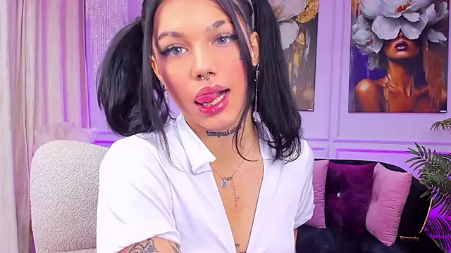 YasminWild online show from 10, 2, 2026