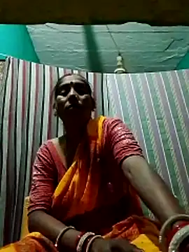 Snapshot of Xx_savita chatting on 7, 5, 2026 Xx savita online show from 7, 5, 2026
