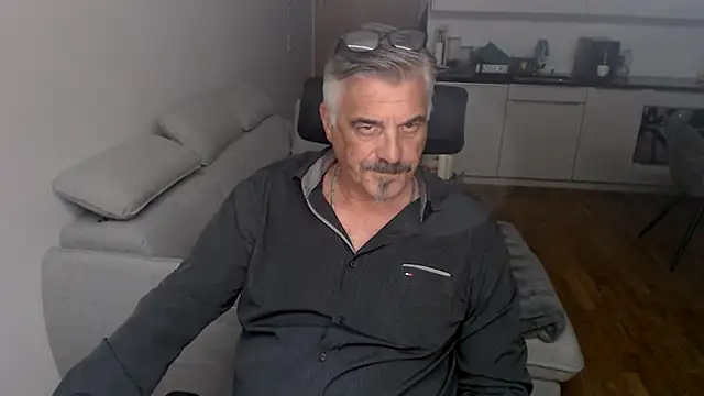 Buidapest online show from 8, 1, 2026