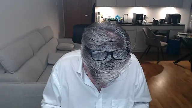 Buidapest online show from 5, 4, 2026