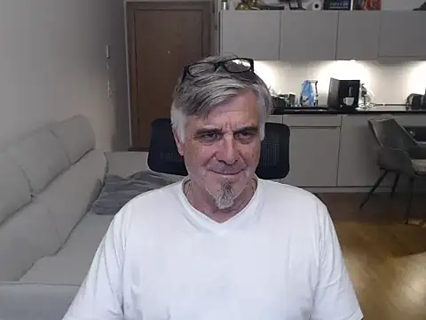 Buidapest online show from 13, 4, 2026