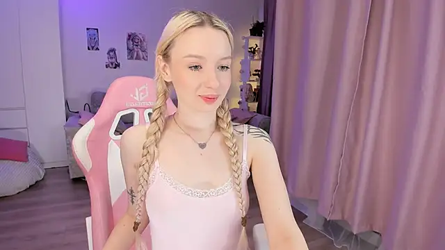 Tiffany Paw online show from 18, 3, 2026