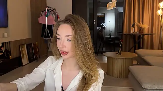 Snapshot of Jolienne chatting on 30, 4, 2026 Jolienne online show from 30, 4, 2026