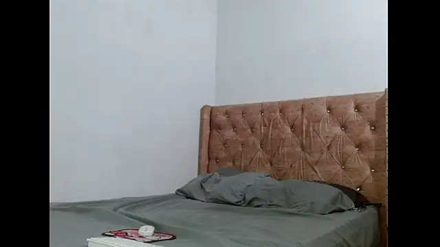 Alexx and Valentinoo online show from 18, 11, 2025