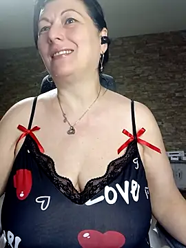 Snapshot of LeillaaX chatting on 22, 4, 2026 LeillaaX online show from 22, 4, 2026