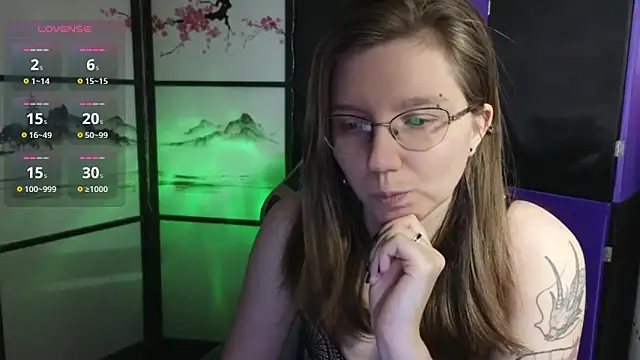 Snapshot of scarlettsrose chatting on 8, 6, 2026 scarlettsrose online show from 8, 6, 2026