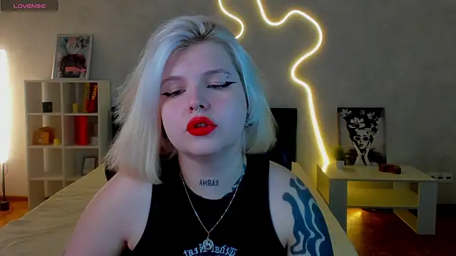 shadow  purrr online show from 18, 11, 2025