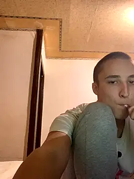 Snapshot of mishatop178 chatting on 21, 11, 2025 mishatop178 online show from 21, 11, 2025