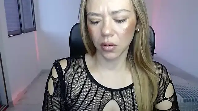 Annie Cervantez online show from 26, 4, 2026