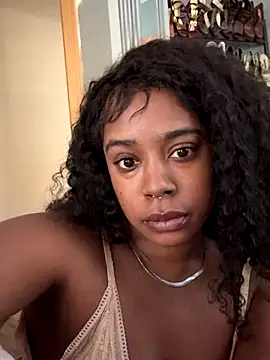 Snapshot of mochabayyxx chatting on 17, 11, 2025 mochabayyxx online show from 17, 11, 2025