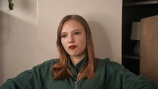 MelissiaKapaun online show from 23, 11, 2025