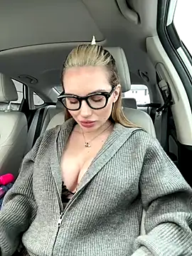 Slavic Woman Here online show from 21, 11, 2025