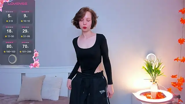 UmbraVelour online show from 14, 12, 2025